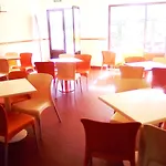 キャンプ場 Parque De Campismo Orbitur Valado ナザレ