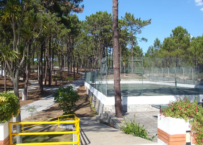 Parque De Campismo Orbitur Valado 纳扎雷