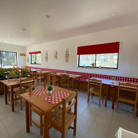 Parque De Campismo Orbitur Valado 3* نازاريه