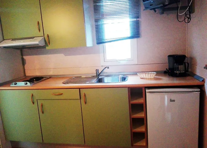 Parque De Campismo Orbitur Valado Kemping 3*