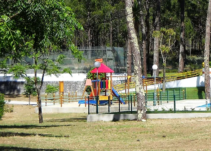 Parque De Campismo Orbitur Valado Kemping