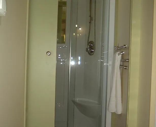 Parque De Campismo Orbitur Valado Kemping 3*